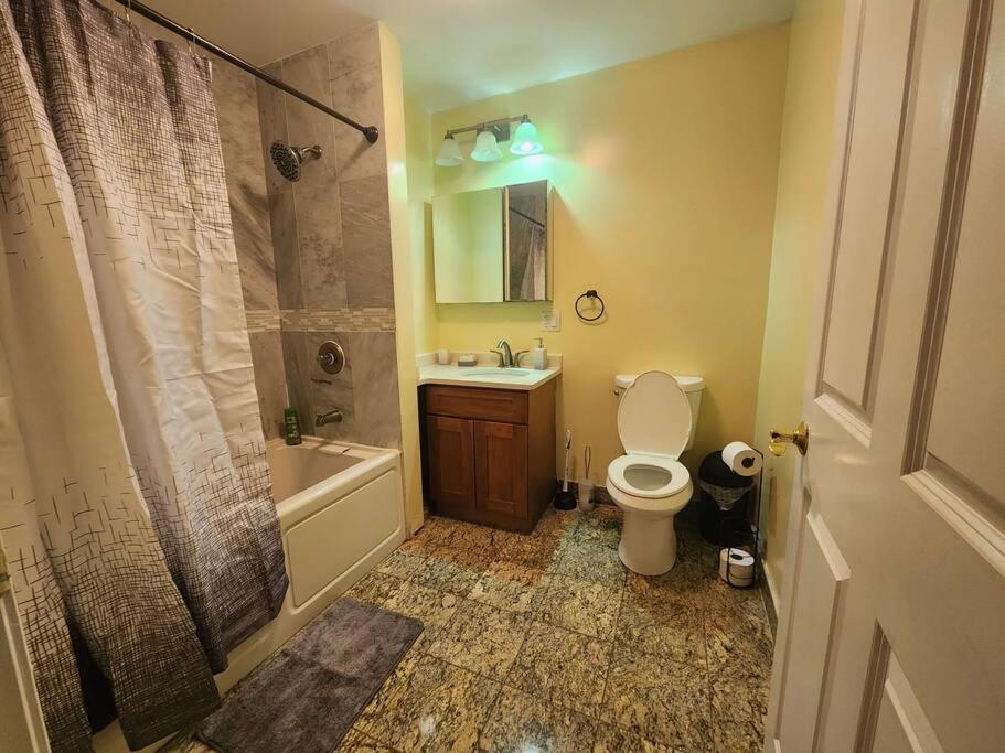 Apartmán Classy 3 Bed Near Nyc With View! Union City Exteriér fotografie