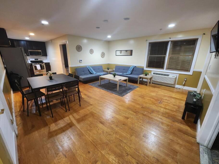 Apartmán Classy 3 Bed Near Nyc With View! Union City Exteriér fotografie